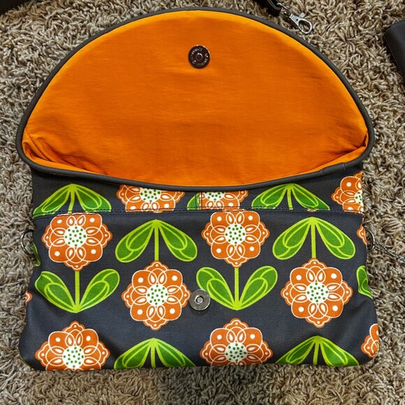 NWT Petunia Pickle Bottom Change It Up Diaper Bag Clutch in Santiago Sunset - Picture 9 of 12